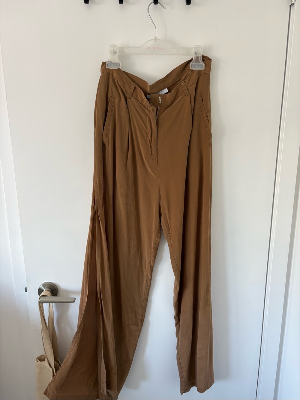 Wide Leg High-Waist Pants in Brown
